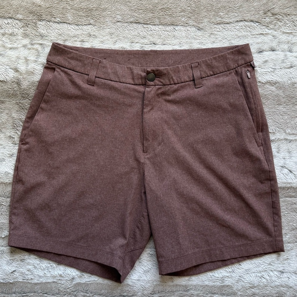 Lululemon Commission Classic-Fit Short 7" *Ventlight in
Heathered Smoky Topaz - Picture 5 of 15